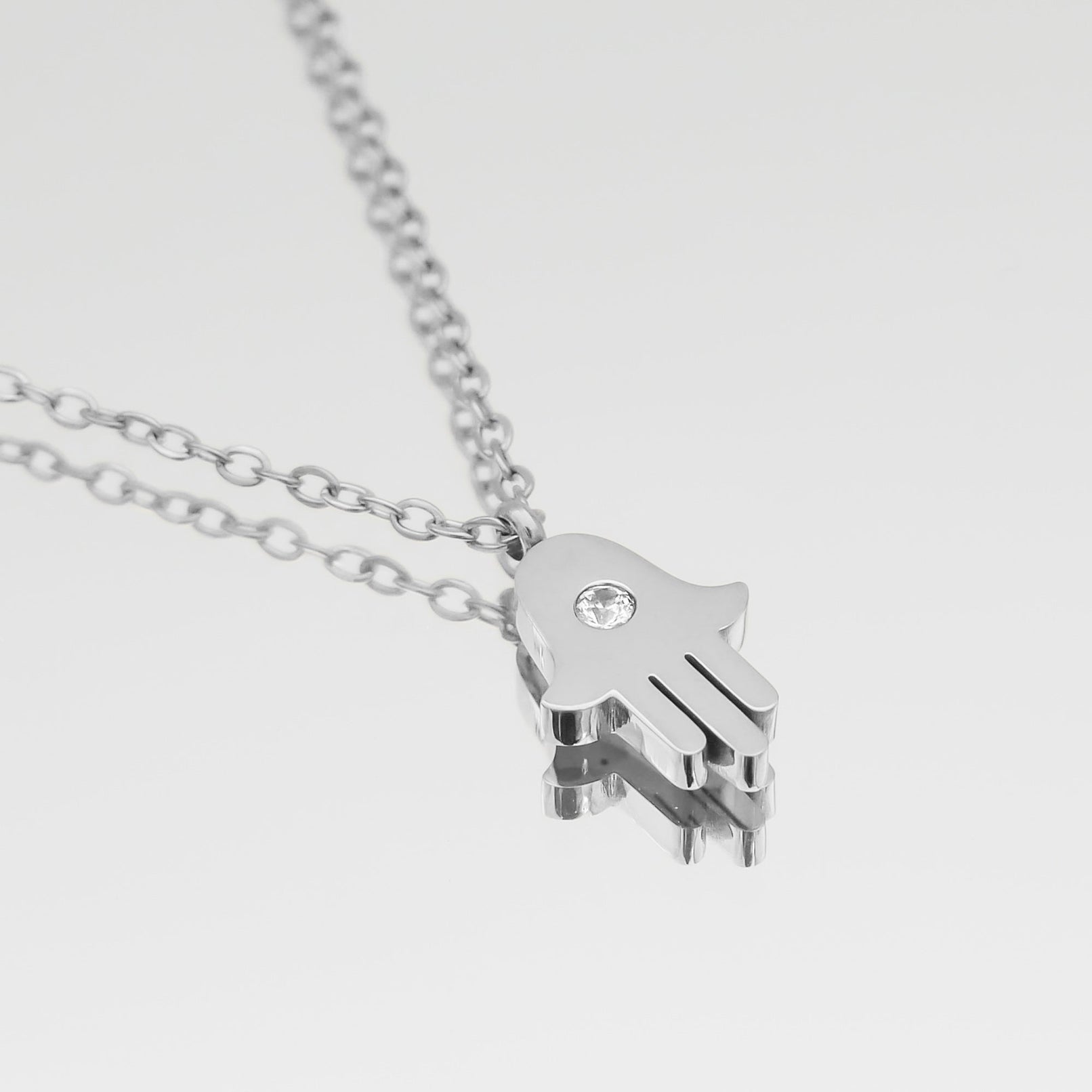 Amalie Hand of Hamsa Ketting