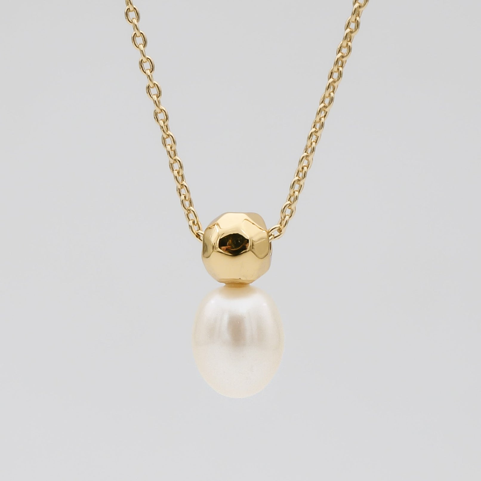 Dara Pearl Drop Necklace