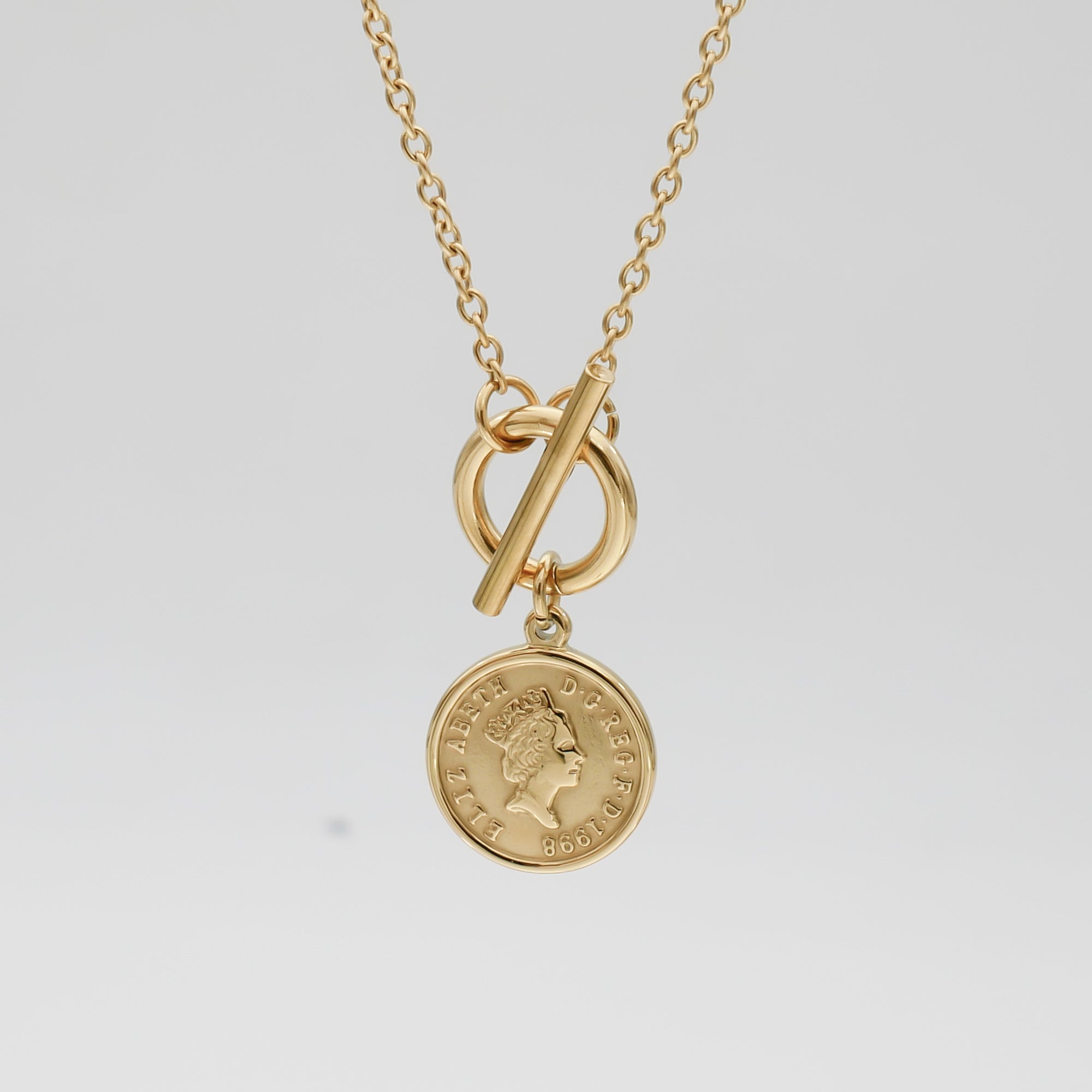 Coin Pendant Necklace | Gold